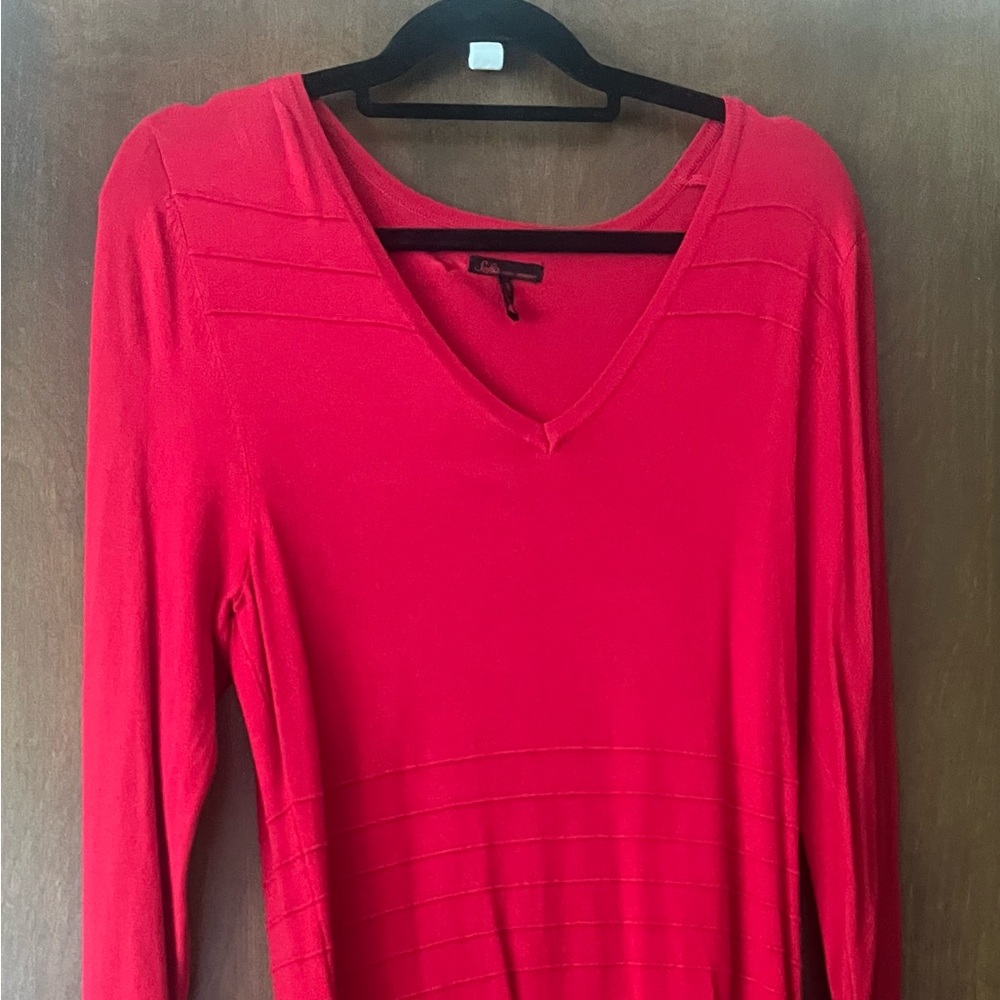 Elegant Red V-Neck Women's Dress